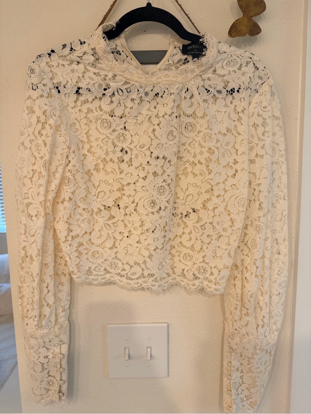 Bardot Cream Lace Long-Sleeve Crop Top